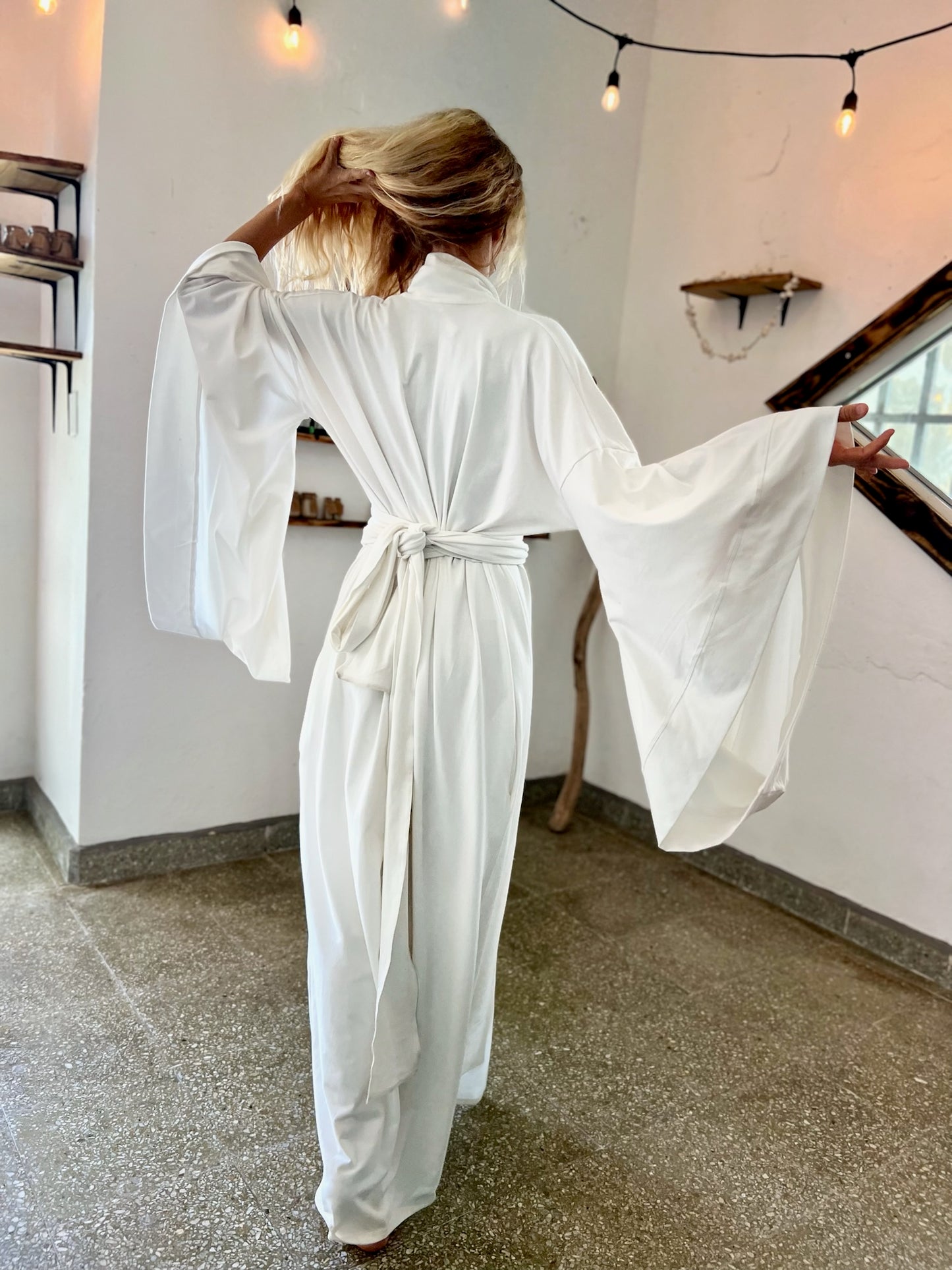 Air Nomad | Traditional Kimono | White